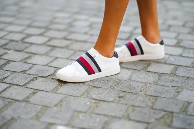 Rozmiar US 12: Buty 43/46, odzież 44? Sprawdź swój EU!