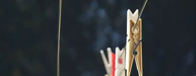 Jak czyścić szmatkę do okularów, aby uniknąć smug i zniszczeń