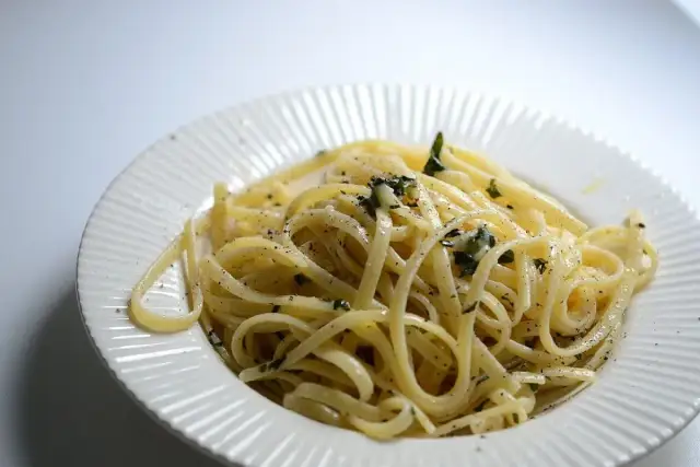 Sekrety idealnego Aglio e Olio: Przepis, który zawsze wychodzi!