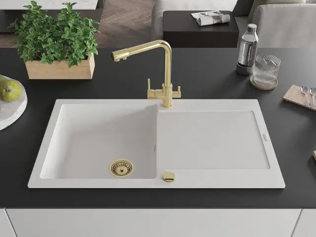 Jak wymienić kran w kuchni - proste kroki, by uniknąć problemów