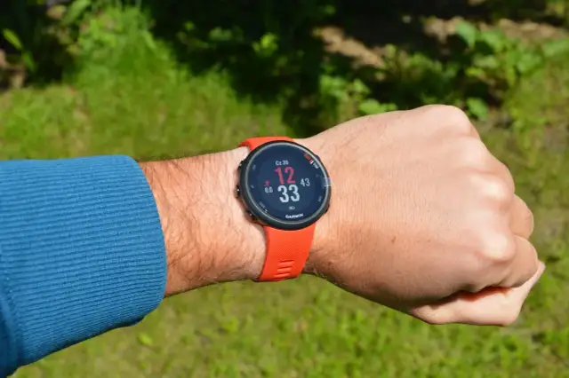 Garmin Forerunner 45 recenzja: czy to najlepszy wybór dla biegaczy?