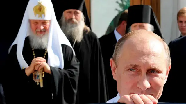 Kto stoi na czele kościoła prawosławnego i jaką ma władzę?