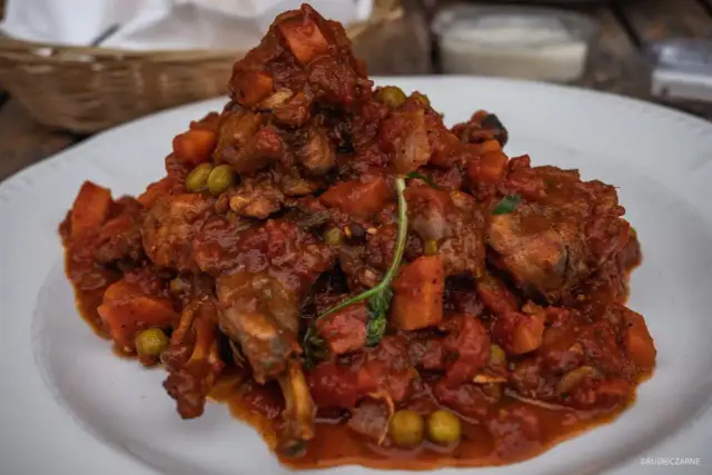 Jedzenie na Malcie: Co musisz spróbować i gdzie szukać perełek?