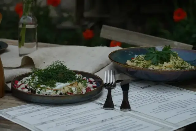 Restauracja Ziębówka w Dolinie Chochołowskiej: pyszna kuchnia góralska