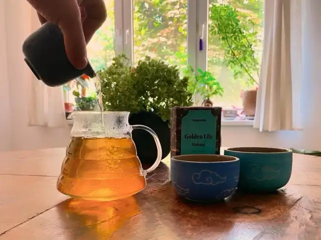 Jaka herbata pobudza najbardziej i jak uniknąć nieprzyjemnych skutków?