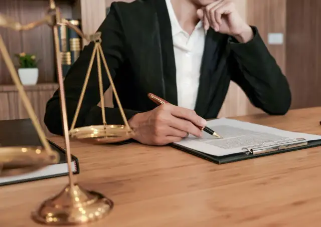 Jak zostać mediatorem rodzinnym - kluczowe kroki i wymagania