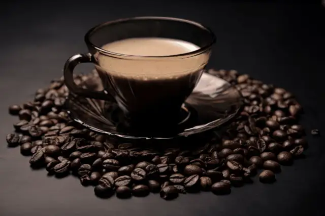 Czy kawa jest szkodliwa? Wpływ na zdrowie, korzyści i potencjalne zagrożenia