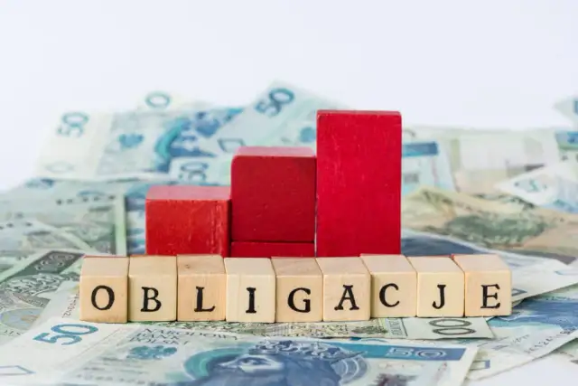 Czy warto inwestować w obligacje skarbowe? Zalety, ryzyka i praktyczne porady