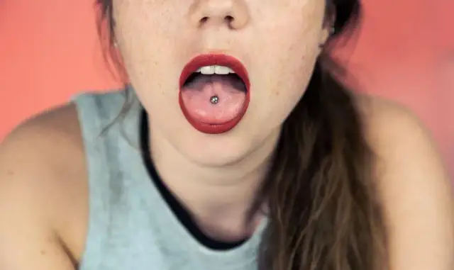 Jak przekonać rodziców na kolczyk w języku - skuteczne strategie rozmowy