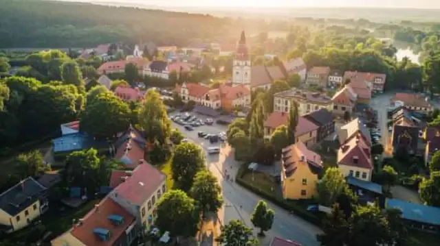Żołędnica: Najciekawsze atrakcje turystyczne w miejscowości Żołędnica