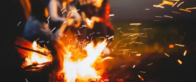 Jak przygotować miejsce na ognisko: unikaj błędów i zapewnij bezpieczeństwo