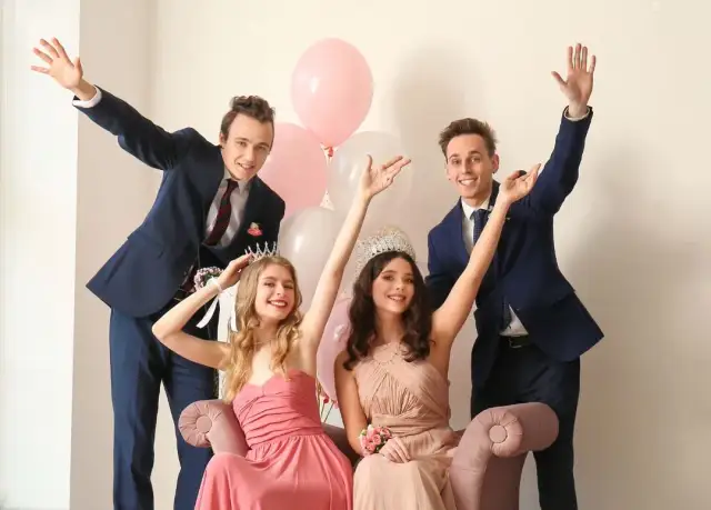 Jaki krawat na studniówkę? Wybierz idealny styl na ten wyjątkowy dzień