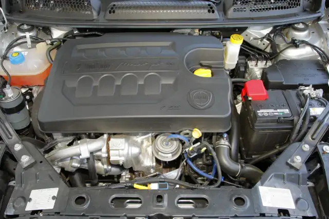Lancia Delta jaki silnik wybrać, aby uniknąć wysokich kosztów eksploatacji?