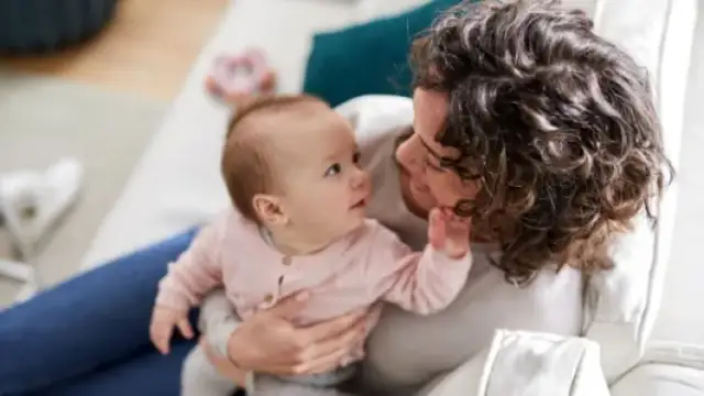 Zez fizjologiczny do kiedy ustępuje? Sprawdź, co musisz wiedzieć