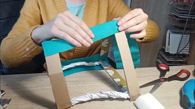 Jak uszyć abażur z materiału – proste kroki do pięknego efektu