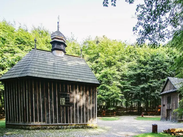 Łagiewniki atrakcje: Najważniejsze miejsca, które musisz zobaczyć