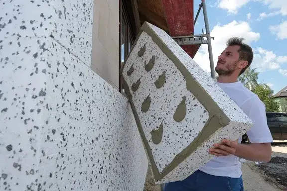 Czy styropian 25 cm to opłacalna inwestycja w oszczędności?