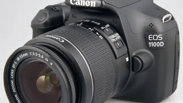 Canon EOS 1100D w 2026: Cena, czy warto i co zamiast? Poradnik!