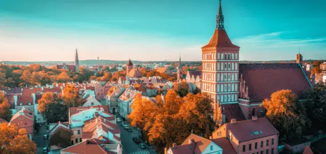 Mikołajki: Gdzie zjeść? Odkryj najlepsze smaki Mazur!