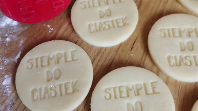 Stemple do ciastek: Jak używać, by wzór nie rozpłynął się?
