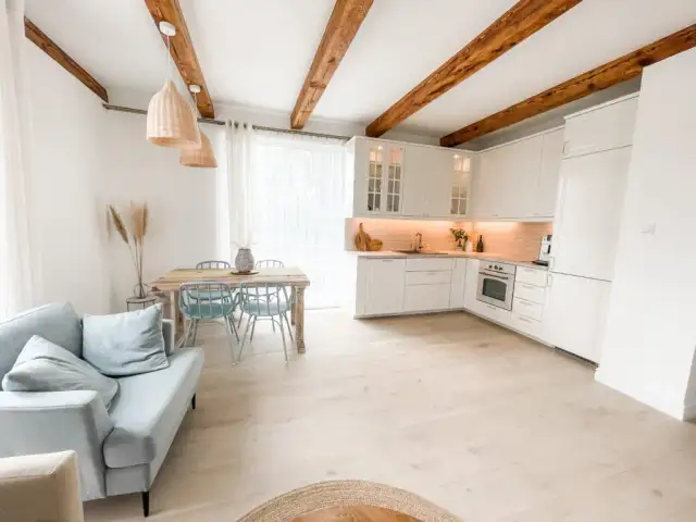 Remont starego drewnianego domu: przewodnik krok po kroku