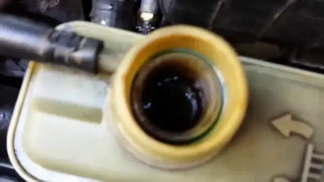 Olej w płynie chłodniczym: UPG czy chłodniczka? Diagnoza i koszty