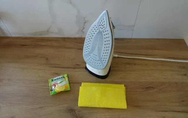 Jak odkamienić żelazko kwaskiem cytrynowym i uniknąć uszkodzeń