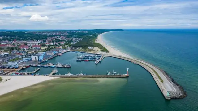 Gdzie zaparkować we Władysławowie? Sprawdź płatne i darmowe opcje