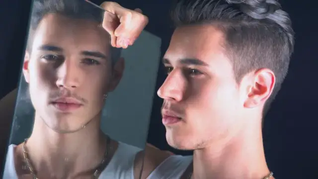 Co czuje narcyz po rozstaniu? Zaskakujące emocje i reakcje