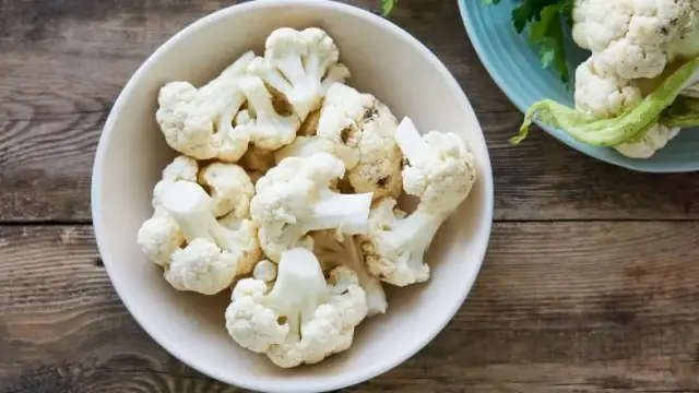 Z czym kalafior dietetycznie – odkryj jego zdrowotne korzyści i przepisy