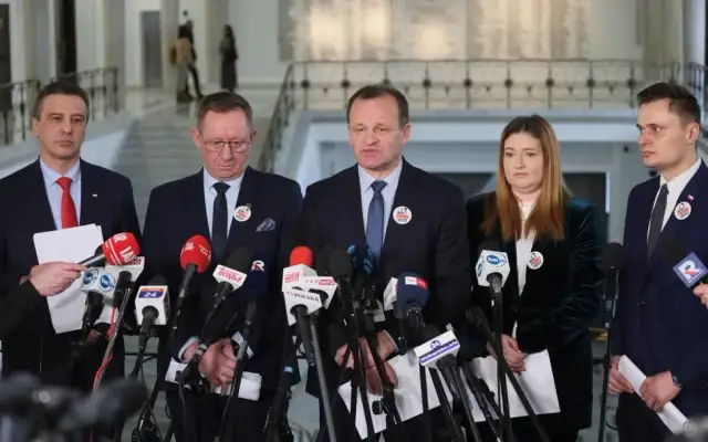 Nowe projekty ustaw PiS: Co zmieni się w Twoim życiu?