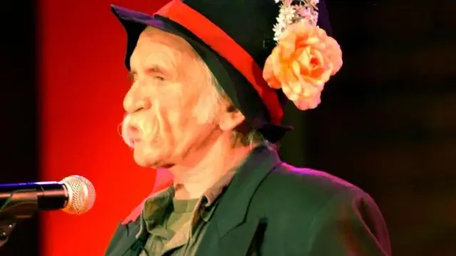 Kabaret Smolenia: Historia, skecze i wpływ Bohdana Smolenia na kulturę