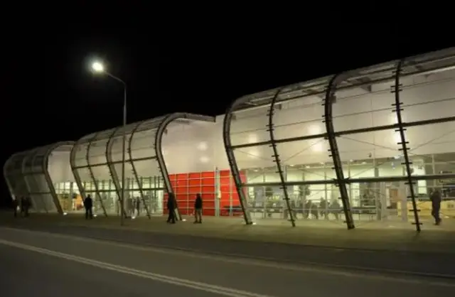 Ile kosztowało lotnisko w Radomiu? Zaskakujące wydatki i źródła finansowania