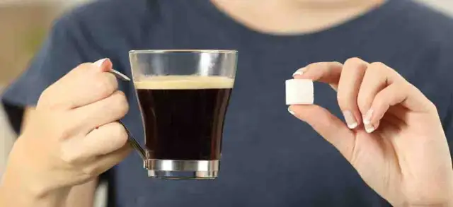 Ile kalorii ma kawa z ekspresu? Poznaj zaskakujące fakty o kaloriach