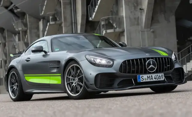 Mercedes-AMG GT R Pro - wyjątkowe osiągi, design i technologia w jednym