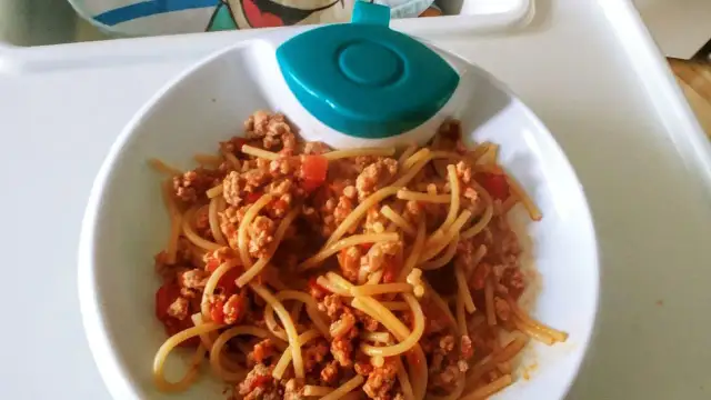 Spaghetti bolognese dla dzieci: Przepis na pyszny obiad malucha