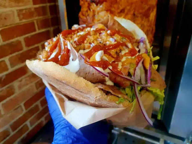 Głodny w Zielonej Górze? Super Kebab & Grill: Menu, dostawa XXL