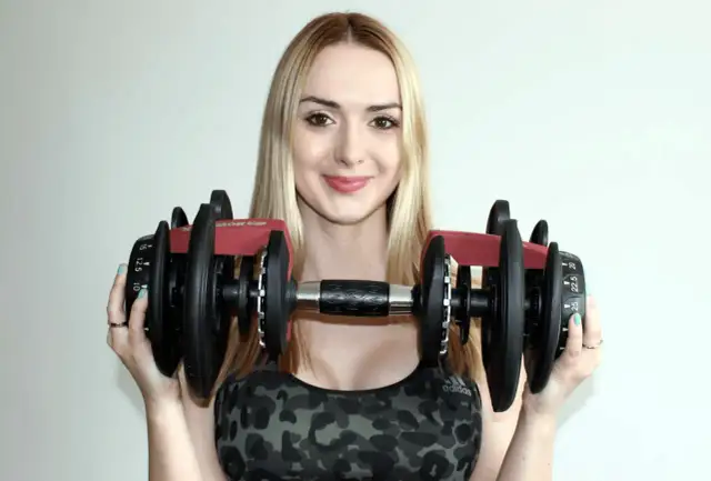 Jakie hantle do ćwiczeń w domu wybierać, aby uniknąć kontuzji?