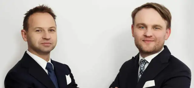 Czym się różni prawnik od adwokata? Kluczowe różnice i uprawnienia