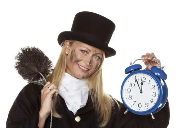 Co robi kominiarz i dlaczego jego praca jest kluczowa dla bezpieczeństwa?