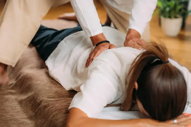 Shiatsu: Japoński masaż, który zmieni Twoje samopoczucie?