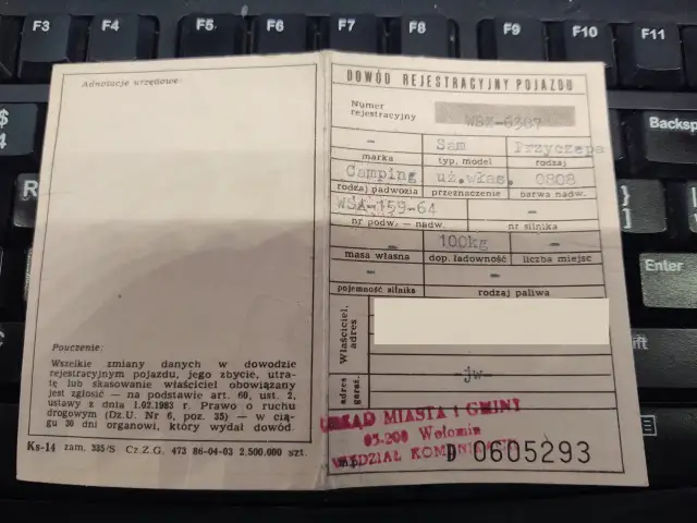 Jak wyrejestrować przyczepę kempingową? Kluczowe informacje i dokumenty