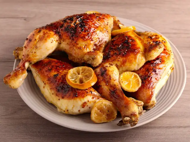 Ćwiartki kurczaka: 10+ przepisów na soczysty obiad i chrupiącą skórkę