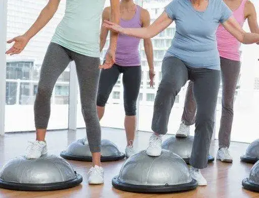 Jakie ćwiczenia po artroskopii kolana pomogą w szybszej rehabilitacji?