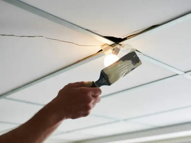 Naprawa pęknięć w stropie: diagnoza, materiały i instrukcja DIY