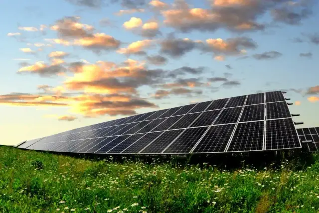 Elektrownie słoneczne: Wszystko do referatu! Działanie, zalety, Polska