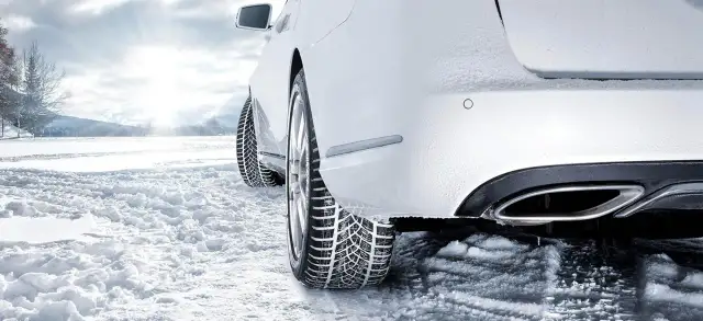 Czy grozi mandat za niezmienione opony? Sprawdź przepisy i uniknij kary!