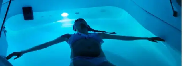 Deprywacja sensoryczna: jak może zmienić twoje zdrowie i samopoczucie