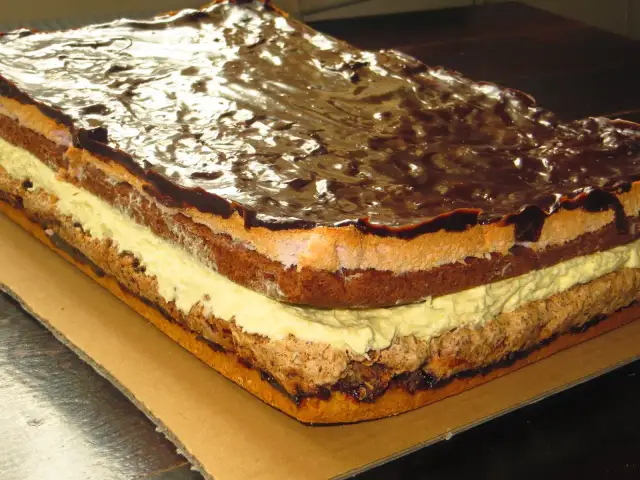 Proste przepisy na ciasto kremowe, które zachwycą każdego smakosza