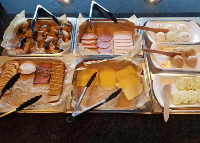 Krynica Morska gdzie zjeść – najlepsze restauracje dla każdego smaku